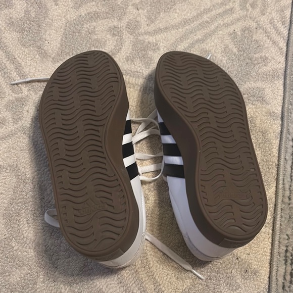 Adidas White and Black Sneakers - Picture 6 of 6